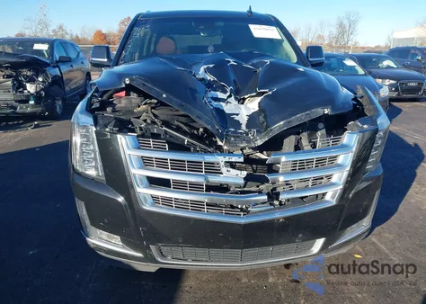 2018 Cadillac Escalade Luxury z USA, uszkodzony, nr VIN 1GYS4BKJ0JR124792